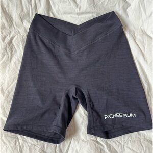 Pchee bum v-waist pocket shorts